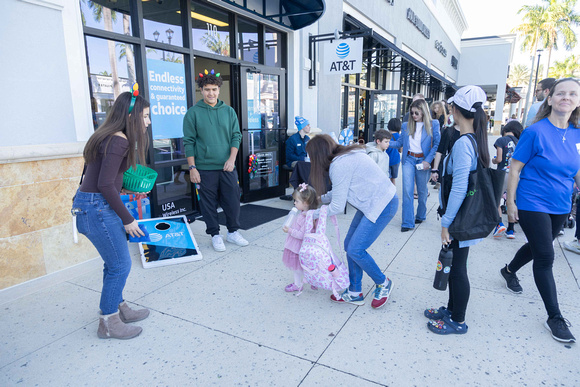 2024 Holiday Happenings DelRay Marketplace 11 23-8662